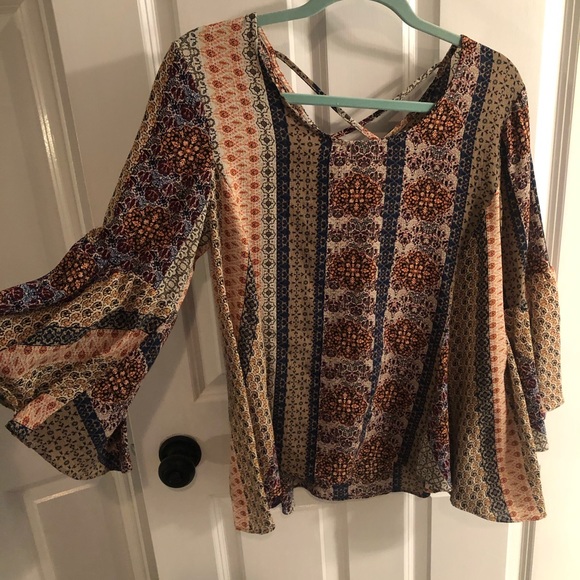 Flattering colorful Kimono - Picture 1 of 3